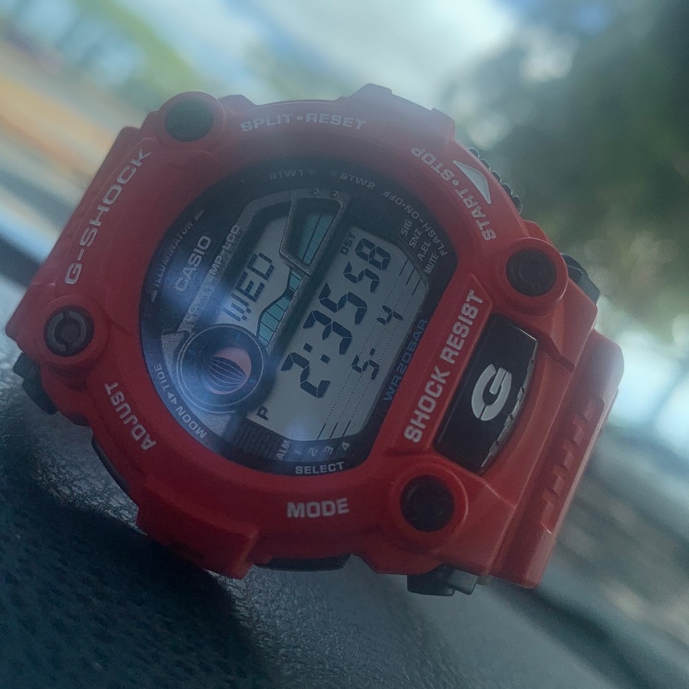 Red mint condition Gshock watch